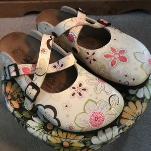 Birki's by Birkenstock "Dorian" Floral Print Mary